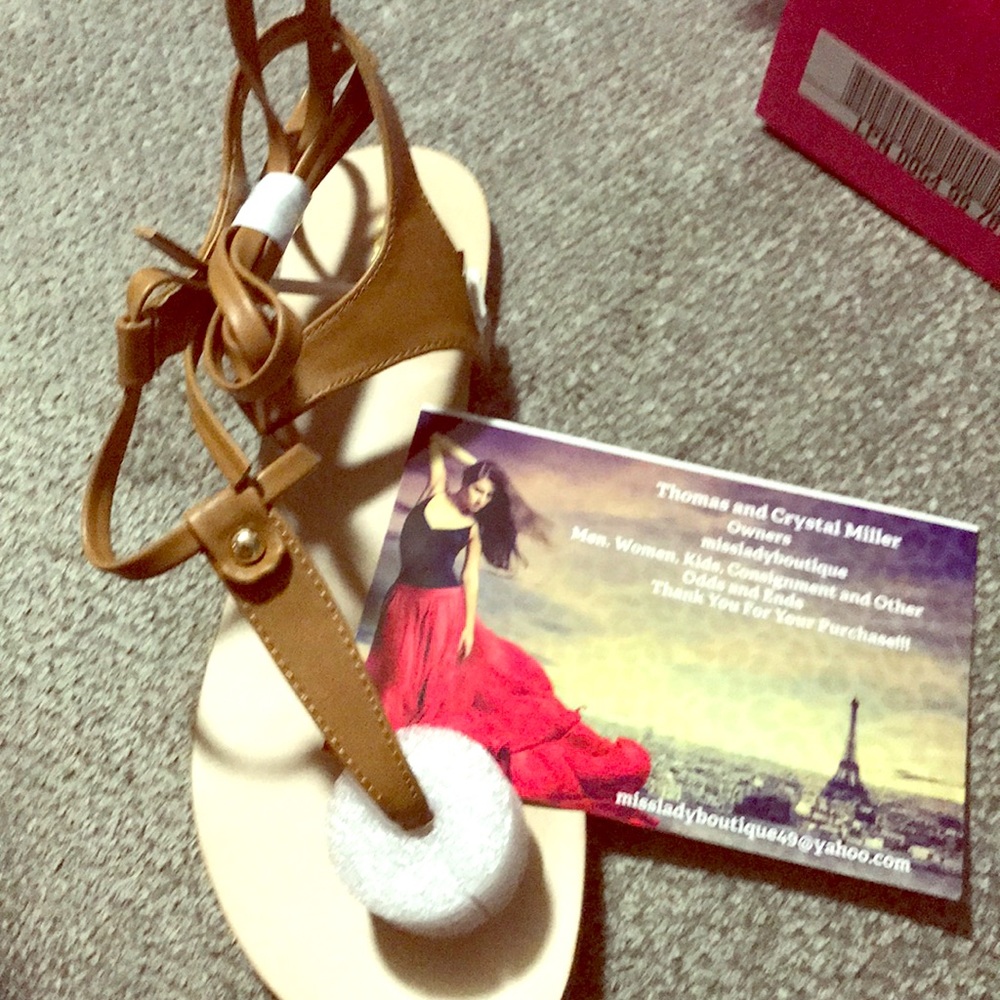 Sz 9 tan flat sandals lace ups